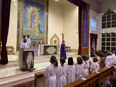 Arrêt sur image: Messe des servants d’autel