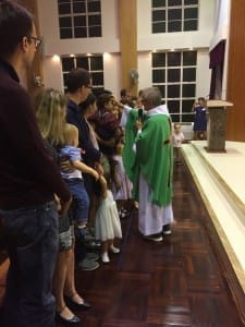 Présentation des enfants préparés au baptême